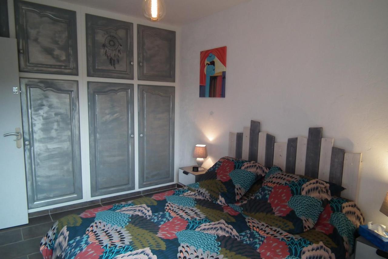Flat Apartment แซงต์-ซีเปรียง ภายนอก รูปภาพ