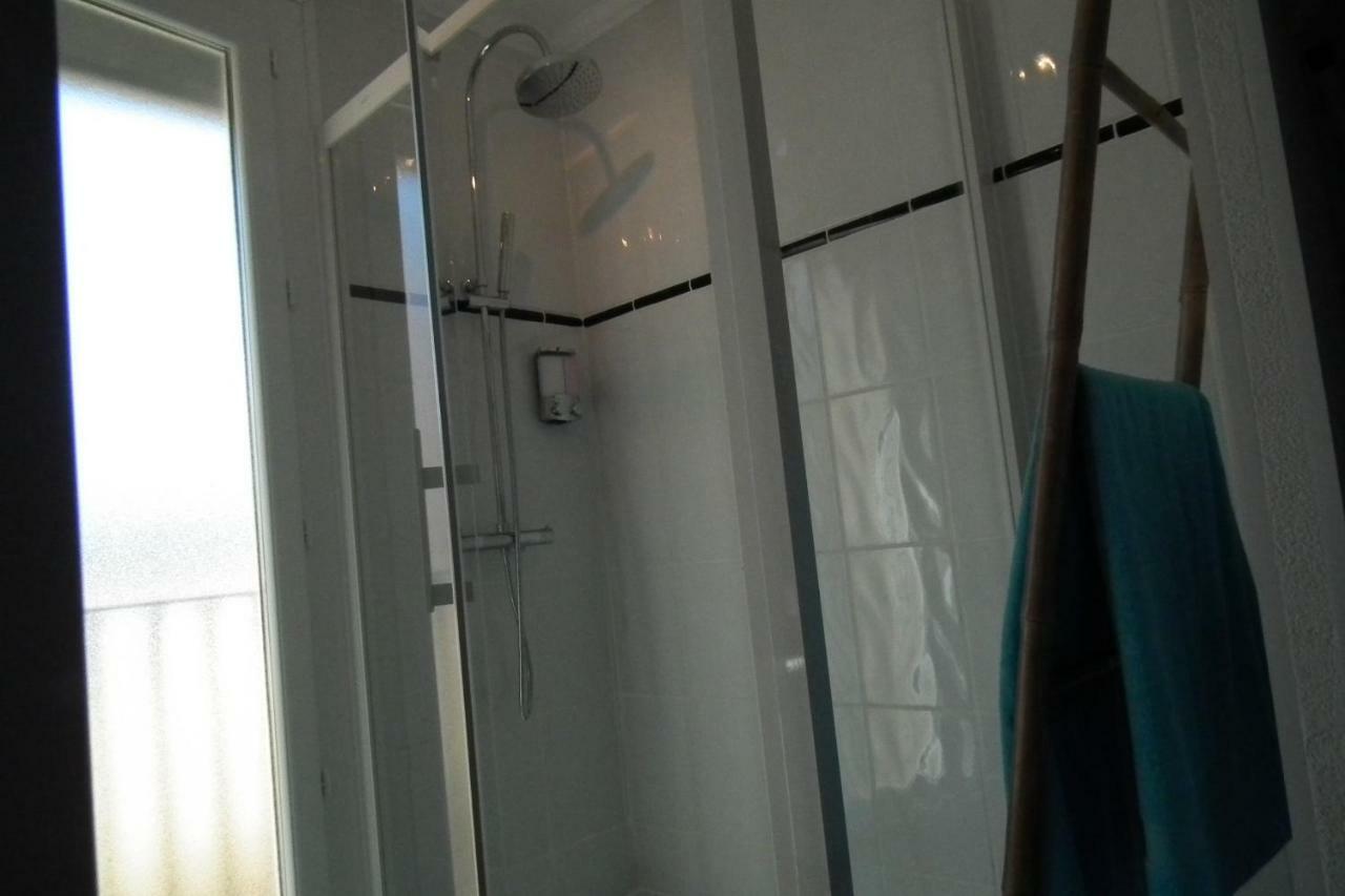 Flat Apartment แซงต์-ซีเปรียง ภายนอก รูปภาพ